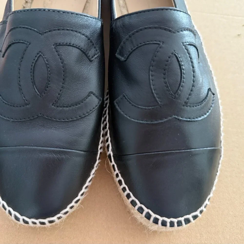 Chanel black leather CC espadrilles size 38